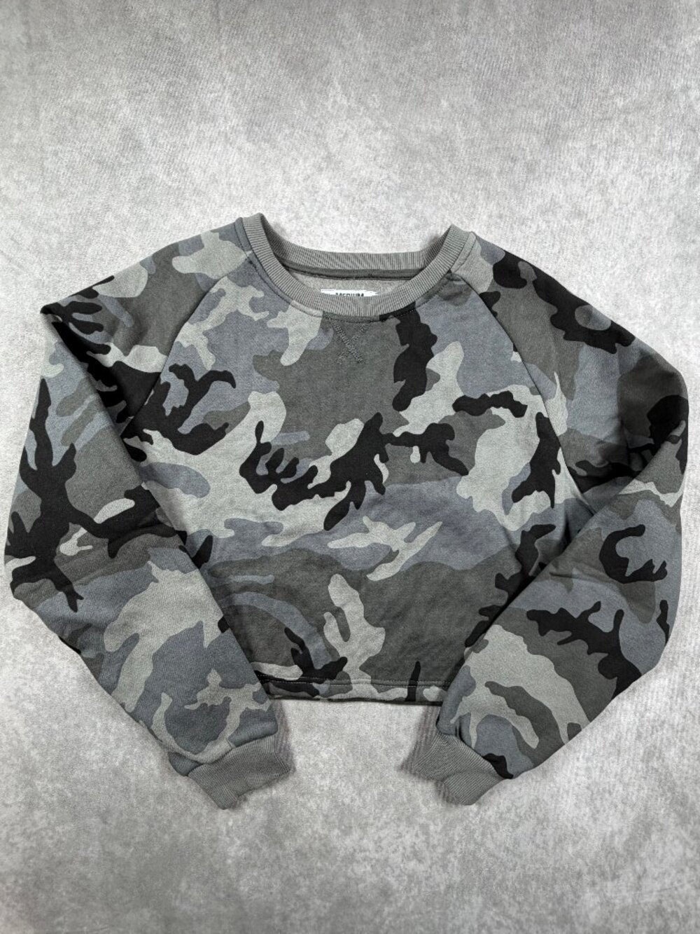 Zero Foxtrot Womens Medium Sweatshirt Gray Camo Cropped Fleece Crewneck